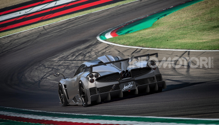 Pagani Roadster BC: V12 e 850 CV - Foto 45 di 47