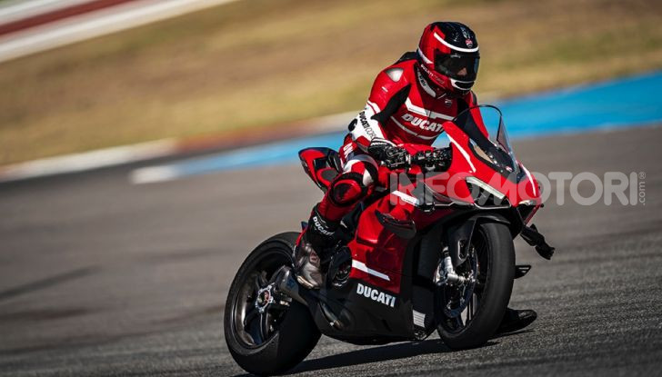 Ducati Superleggera V4: numeri da record per una moto da sogno - Foto 7 di 13