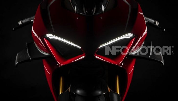 Ducati Superleggera V4: numeri da record per una moto da sogno - Foto 3 di 13