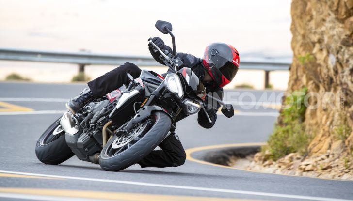 Triumph Street Triple R 2020: aggressiva nelle prestazioni e nel prezzo - Foto 5 di 15