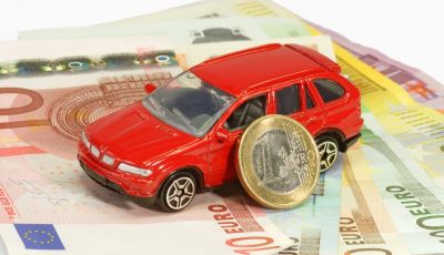 Assicurazioni auto: da gennaio aumenti oltre il 16% rispetto al 2022