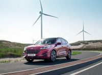 Nuova Ford Kuga 2020: il SUV dell’Ovale Blu vira verso l’elettrico