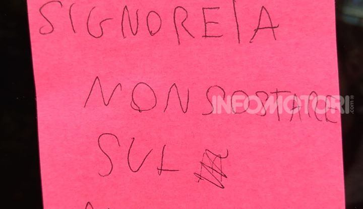 A Napoli arrivano le multe dei bambini con i Post-it - Foto 1 di 3