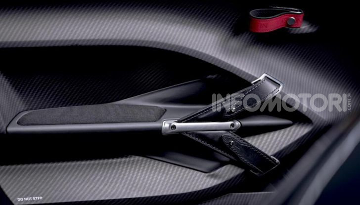 Aston Martin V12 Speedster: ispirata ai caccia - Foto 8 di 12