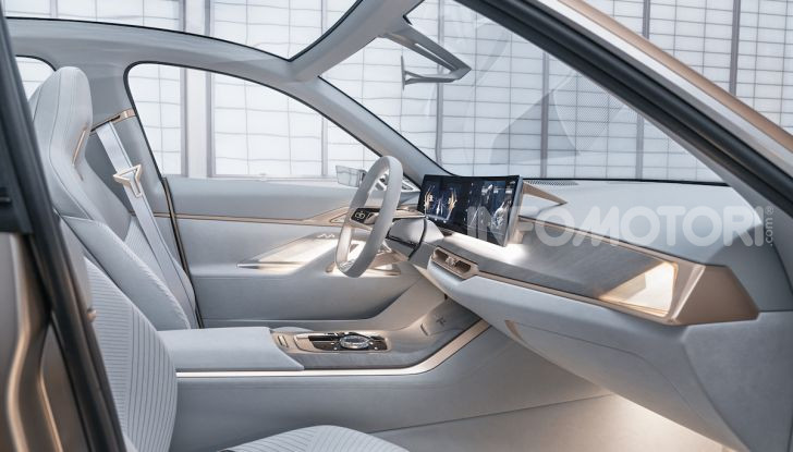 BMW Concept i4: la prima gran coupé 100% elettrica del brand tedesco - Foto 10 di 16