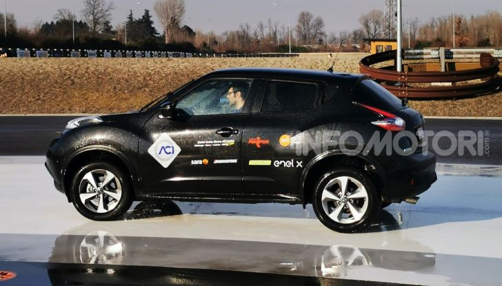 Guida sicura: le regole che è bene ricordare per evitare incidenti - Foto 5 di 25