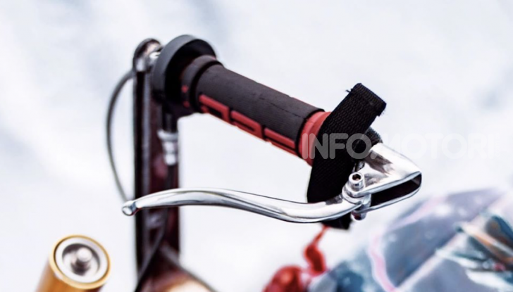 Ducati Hypermotard: dalla Russia arriva la versione a tre ruote chiodate - Foto 1 di 4