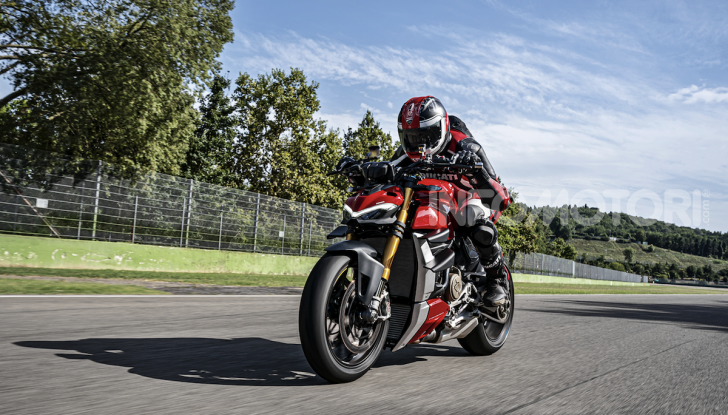Ducati Streetfighter V4, la power naked dalla doppia personalità - Foto 5 di 16
