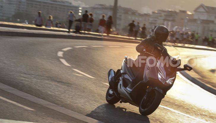 Honda Forza 300 2020 Limited Edition: look sportivo e praticità ai massimi livelli - Foto 13 di 23