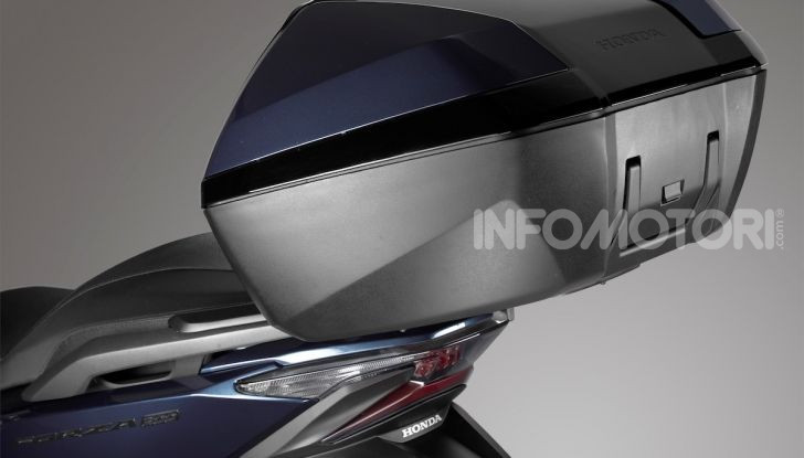 Honda Forza 300 2020 Limited Edition: look sportivo e praticità ai massimi livelli - Foto 5 di 23
