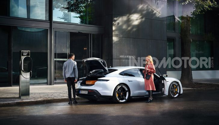 Porsche Destination Charging: il sistema di ricarica gratis per i clienti del marchio tedesco - Foto 3 di 3