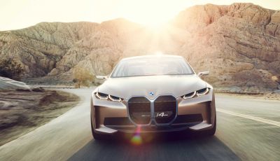 BMW i4: la berlina elettrica da 530 cavalli arriva entro fine 2021