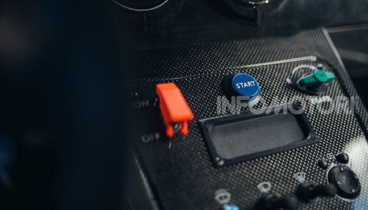 Maserati MC12 Corsa: in vendita uno dei soli 12 esemplari costruiti - Foto 2 di 18