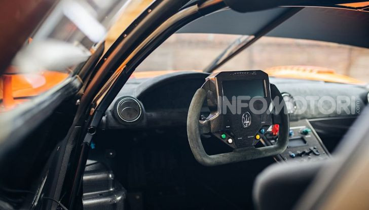 Maserati MC12 Corsa: in vendita uno dei soli 12 esemplari costruiti - Foto 7 di 18