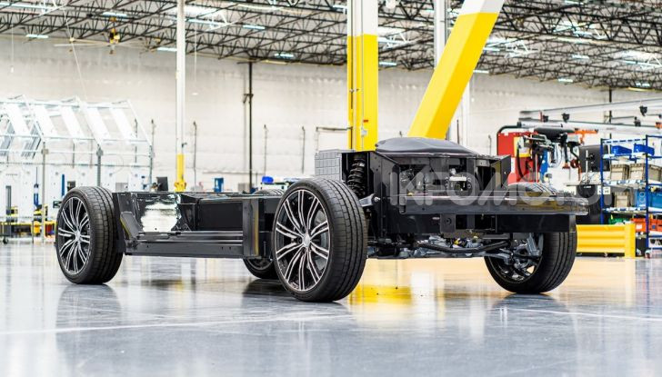 Karma E-Flex L4: furgone elettrico a guida autonoma per sconfiggere il Covid-19 - Foto 2 di 4