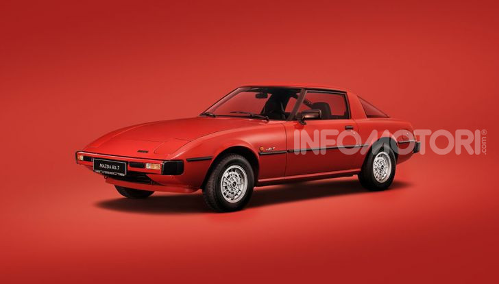 Mazda RX-7: dal 1978 sinonimo di gioia di guidare e leggerezza - Foto 6 di 6