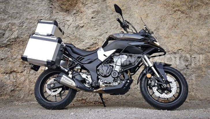 Dalla Cina con furore, Voge arriva in Italia - Foto 4 di 9