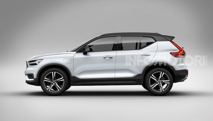 Volvo XC40 Recharge T5 Plug-in Hybrid: motori e prezzi - Foto 1 di 21