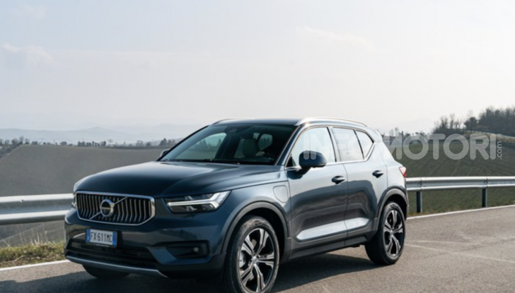 Volvo XC40 Recharge T5 Plug-in Hybrid: motori e prezzi - Foto 13 di 21