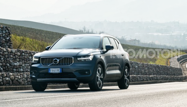 Volvo XC40 Recharge T5 Plug-in Hybrid: motori e prezzi - Foto 15 di 21