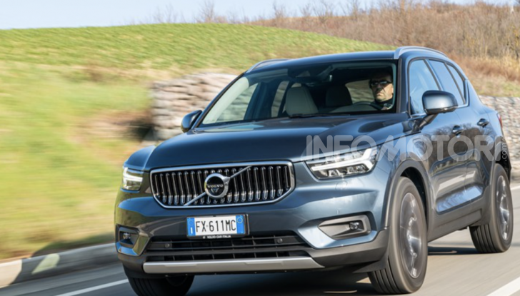 Volvo XC40 Recharge T5 Plug-in Hybrid: motori e prezzi - Foto 17 di 21