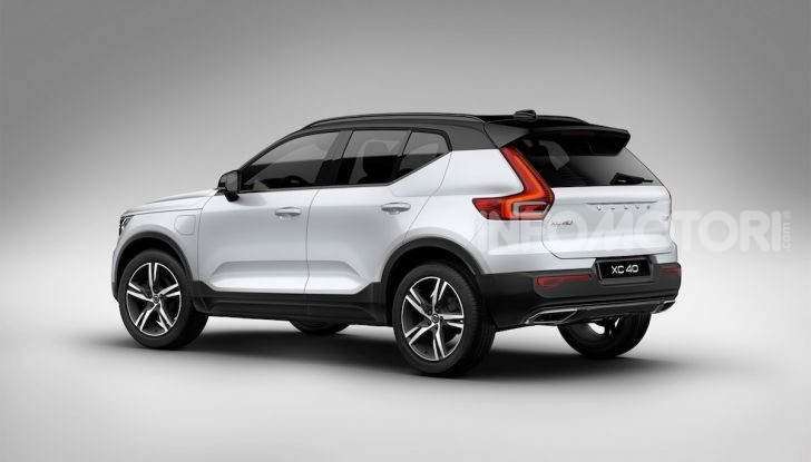 Volvo XC40 Recharge T5 Plug-in Hybrid: motori e prezzi - Foto 3 di 21