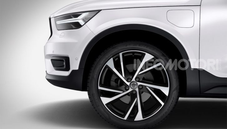 Volvo XC40 Recharge T5 Plug-in Hybrid: motori e prezzi - Foto 9 di 21