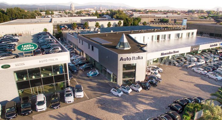 I concessionari auto vogliono riaprire - Foto 4 di 8