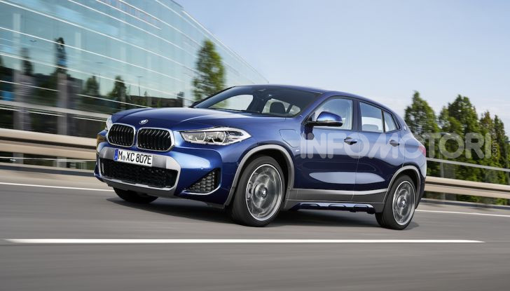 BMW X2 xDrive 25e: la prima Sports Activity Coupé con motore ibrido plug-in - Foto 1 di 34