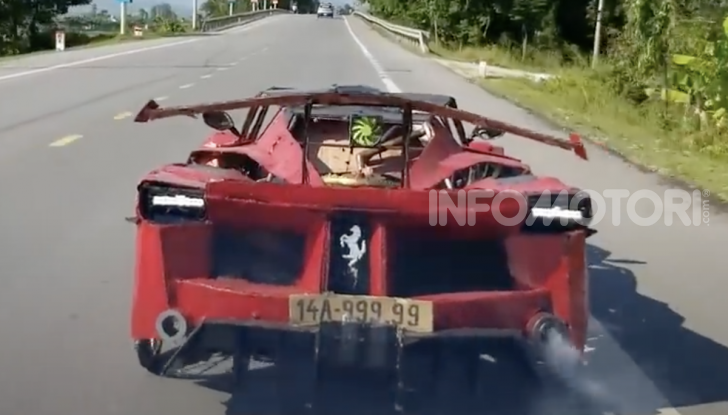 Dal Vietnam arriva la Ferrari FXX K Evo di cartone - Foto 5 di 10