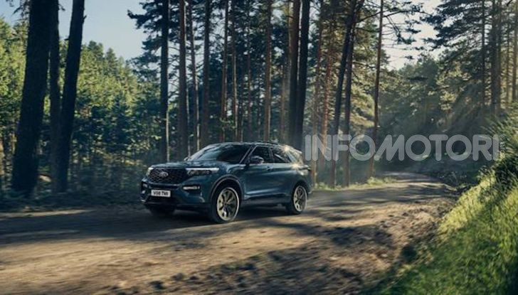 Ford Explorer Plug-In Hybrid: cuore ibrido per sette passeggeri - Foto 4 di 4