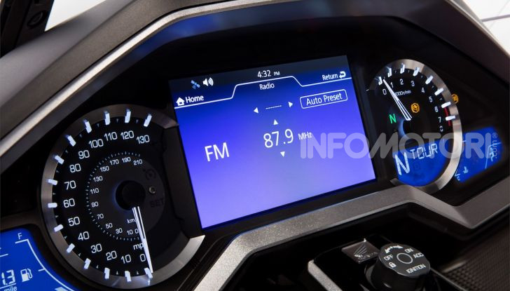Honda GL1800 Gold Wing 2020: Android Auto affianca il sistema Apple Car Play - Foto 10 di 19