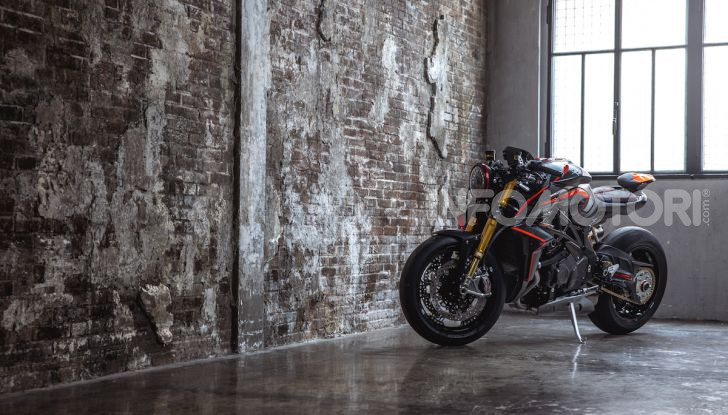 A giugno parte la produzione della MV Agusta Rush 1000 - Foto 2 di 10