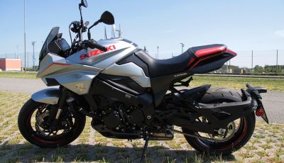 Test ride Suzuki Katana Jindachi: la naked che unisce potenza ed eleganza