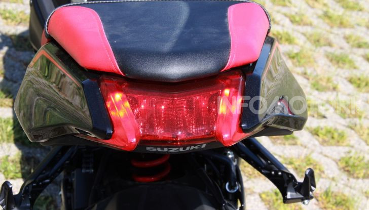 Test ride Suzuki Katana Jindachi: la naked che unisce potenza ed eleganza - Foto 16 di 40