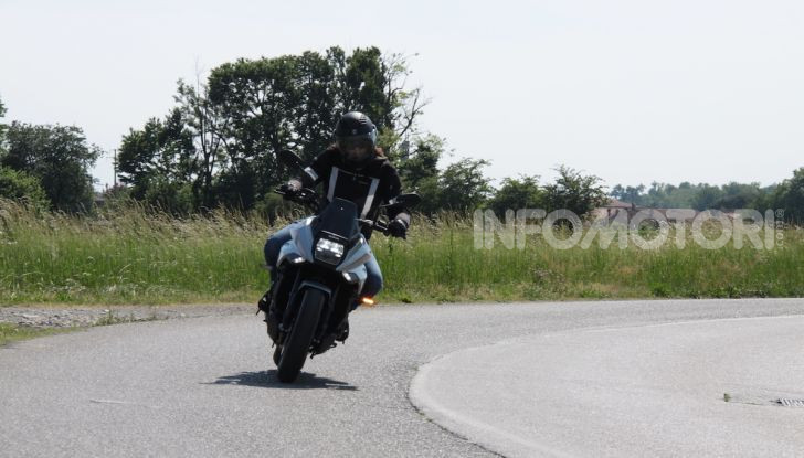 Test ride Suzuki Katana Jindachi: la naked che unisce potenza ed eleganza - Foto 20 di 40