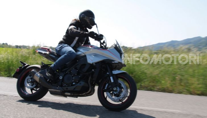 Test ride Suzuki Katana Jindachi: la naked che unisce potenza ed eleganza - Foto 21 di 40