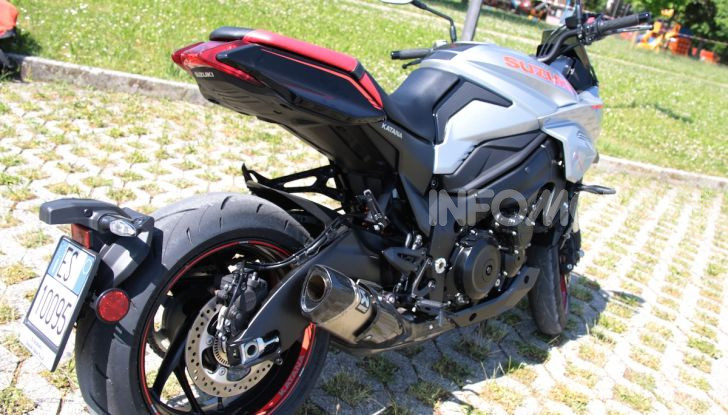 Test ride Suzuki Katana Jindachi: la naked che unisce potenza ed eleganza - Foto 5 di 40