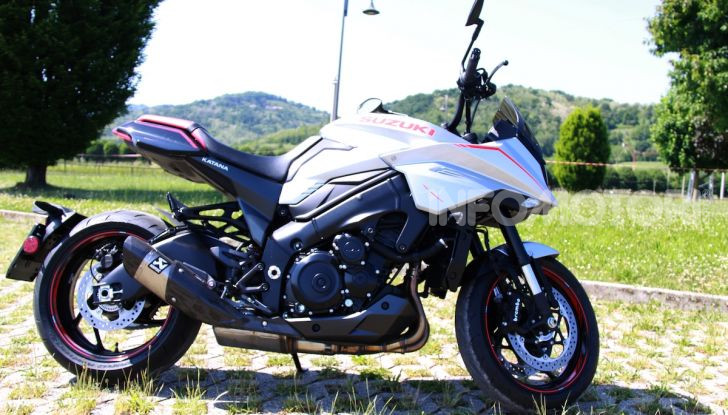 Test ride Suzuki Katana Jindachi: la naked che unisce potenza ed eleganza - Foto 7 di 40