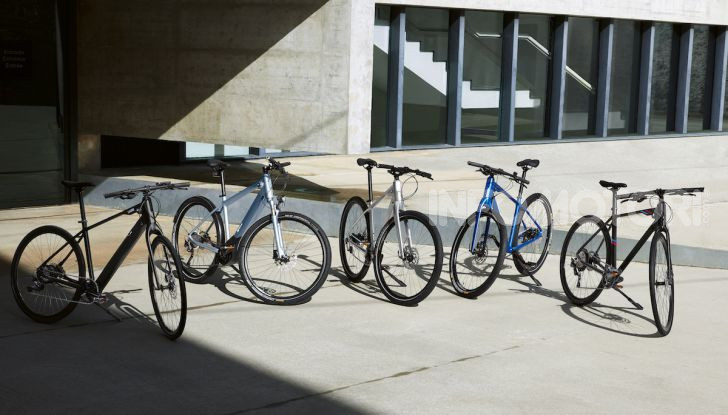 BMW e Mini firmano una nuova linea di monopattini, bici ed e-bike - Foto 18 di 21