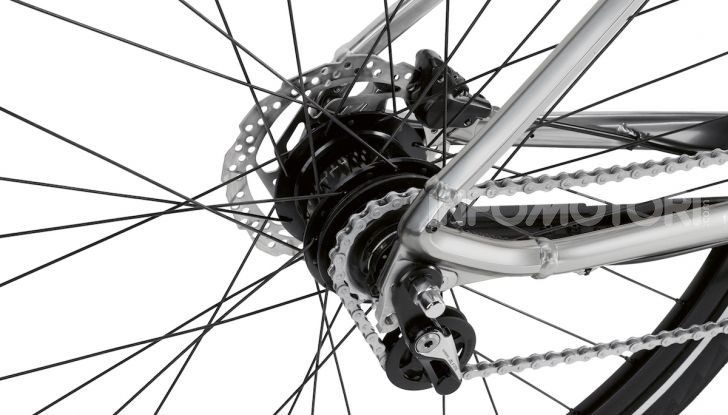 BMW e Mini firmano una nuova linea di monopattini, bici ed e-bike - Foto 9 di 21