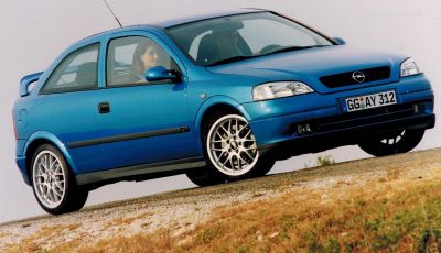 Opel Astra OPC: 20 anni fa la prima creazione dell’Opel Performance Center