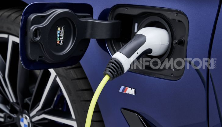 BMW: a marzo arriva l’ibrido plug-in per Serie 3 e Serie 5 - Foto 10 di 32