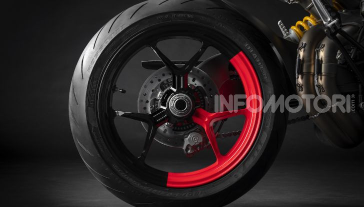 Ducati presenta la nuova Hypermotard 950 RVE - Foto 7 di 9