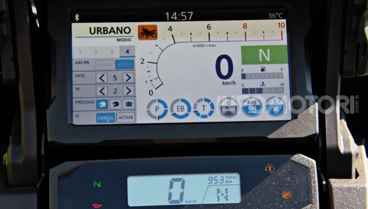 [VIDEO] Prova Honda Africa Twin 1100 Adventure Sports: regina su strada e off-road - Foto 18 di 20