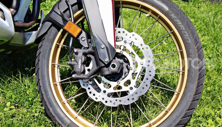 [VIDEO] Prova Honda Africa Twin 1100 Adventure Sports: regina su strada e off-road - Foto 2 di 20