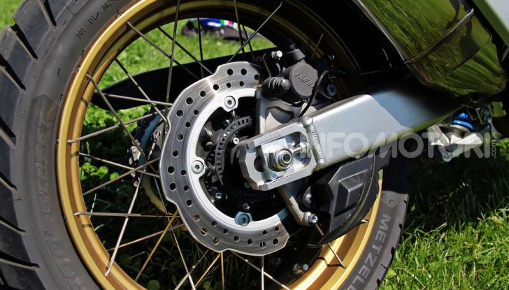 [VIDEO] Prova Honda Africa Twin 1100 Adventure Sports: regina su strada e off-road - Foto 4 di 20