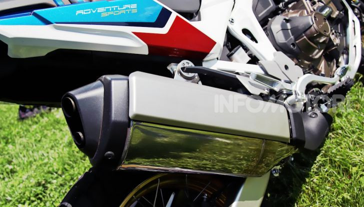 [VIDEO] Prova Honda Africa Twin 1100 Adventure Sports: regina su strada e off-road - Foto 5 di 20