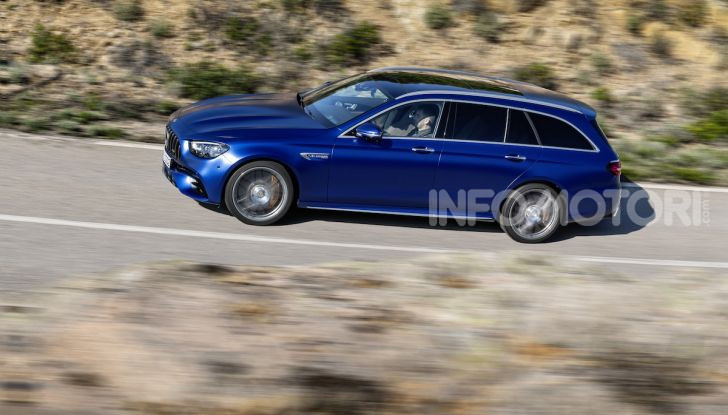 Mercedes-AMG E 63 4MATIC: berlina e station wagon fanno rima con prestazioni e comfort - Foto 15 di 51