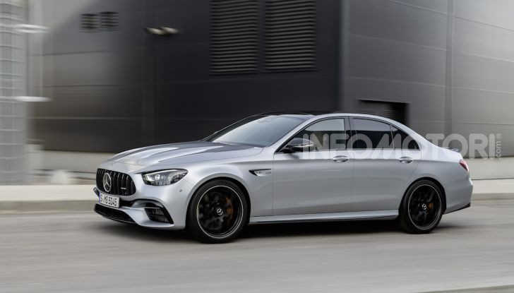 Mercedes-AMG E 63 4MATIC: berlina e station wagon fanno rima con prestazioni e comfort - Foto 36 di 51